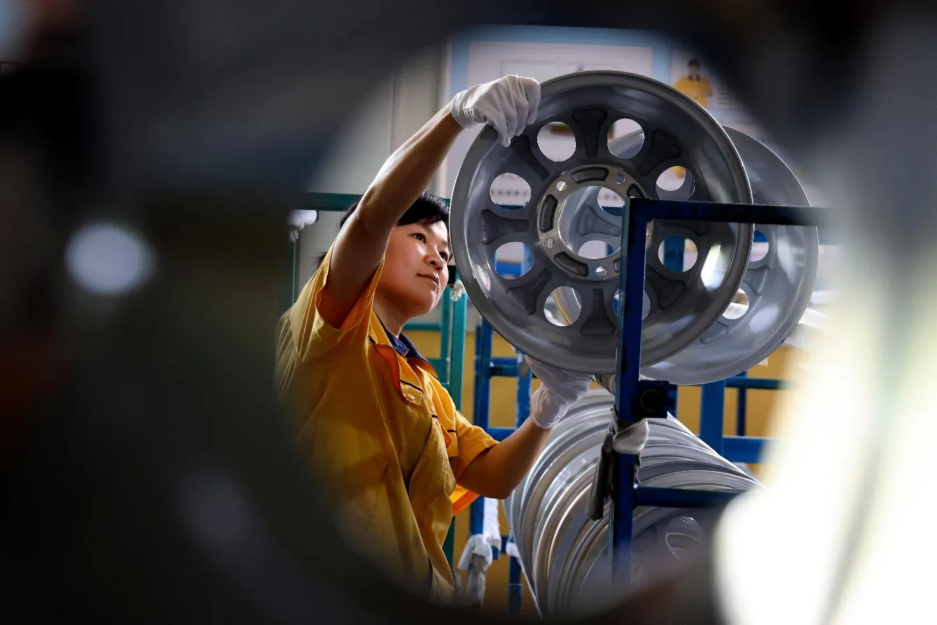 b6357190db264217908cb7c9cdb6ea30_main_china_economy_06000