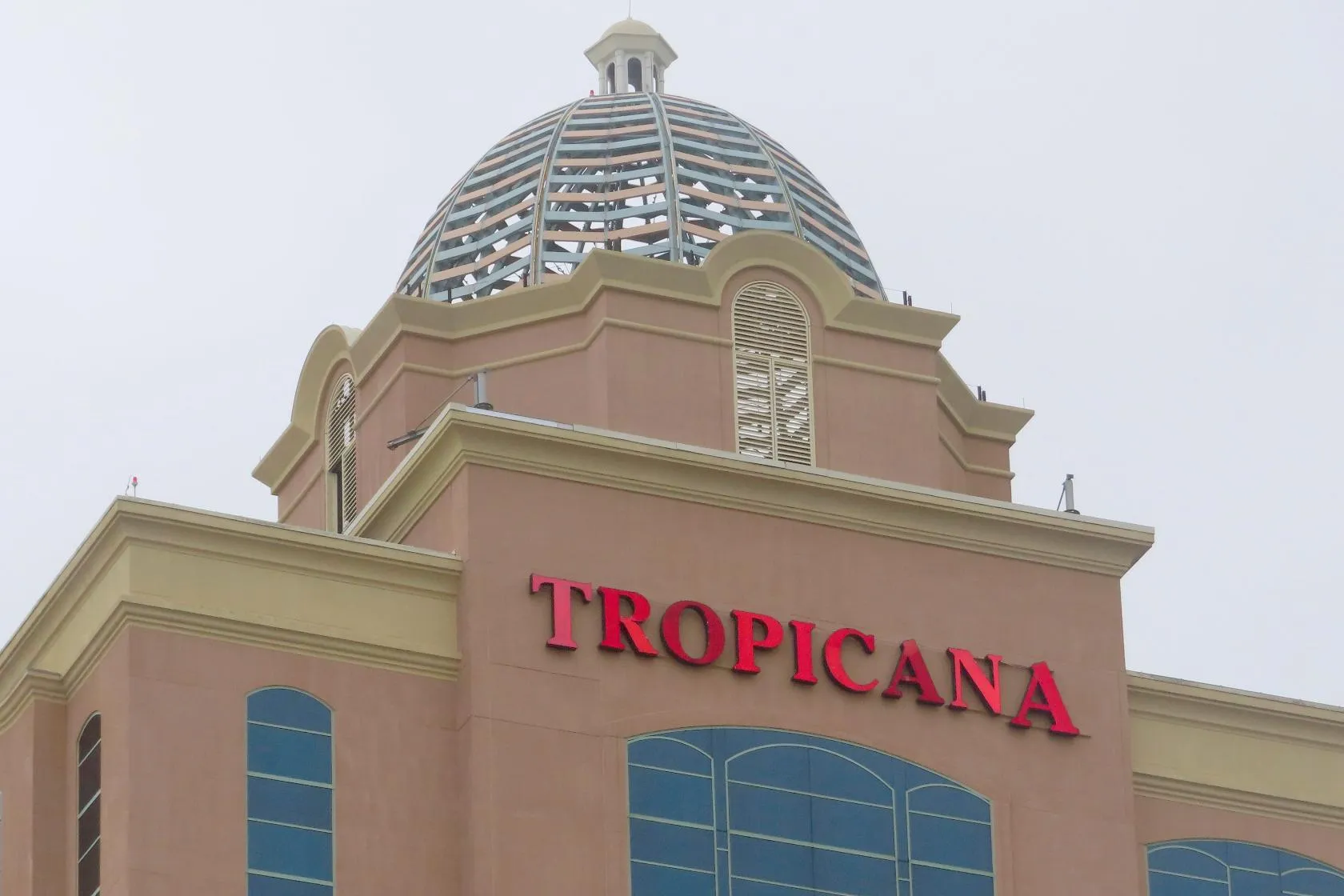 5f35d9c136994f1c963f9925f37c7557_main_earns_atlantic_city_casinos_39620