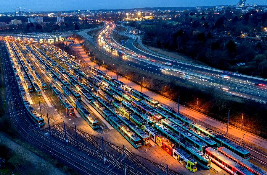 ca77306bab424618956a54a3748b7b4a_main_germany_public_transport_strike_63991