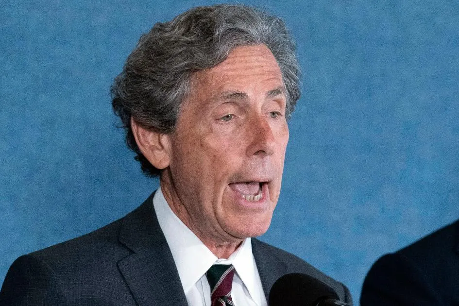 82e30d856e0548fb96db7e56e98f5ed6_main_philanthropy-dei_14413