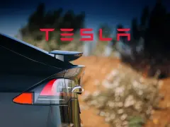 Tesla-17-11-20-HERO-v1