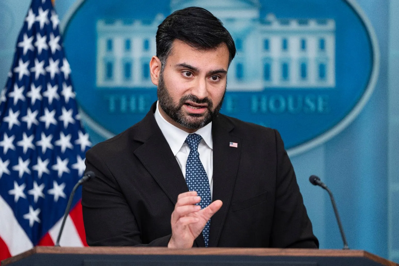 fd5dfca5535e4d92ad01e558b0b1ff06_main_biden_89393