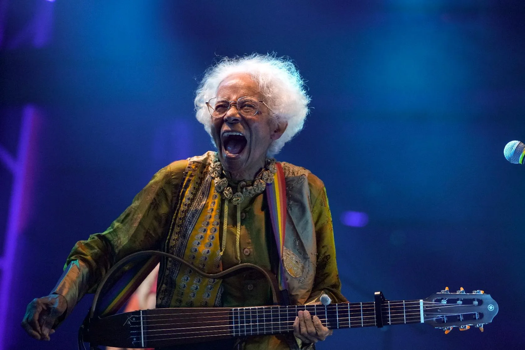 a4247a9eb1804132a0e4a7945b967b55_main_brazil_vinyl_comeback_74660