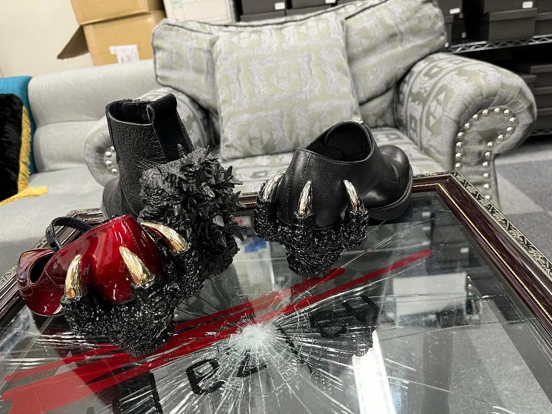 491801c076824a78b9b4467e82d523c3_main_japan_godzilla_shoes_32255