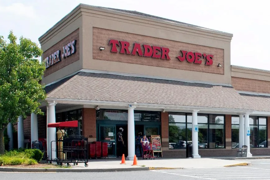 3ac74545e2d04ed88d41a944da6caa4e_main_trader_joes_mini_tote_06094