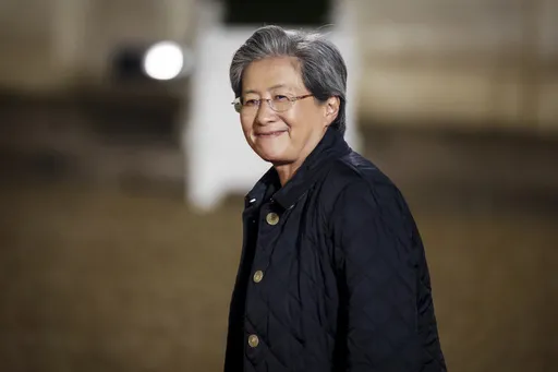 60ab273530c046908f24bdf1d44fab18_preview_ceo_pay__89007