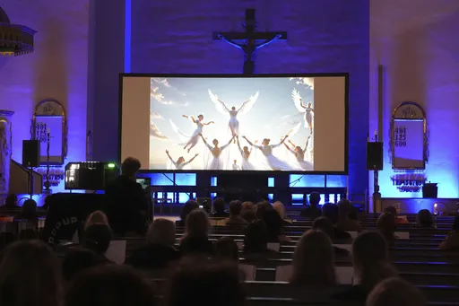 349426e80bc24fcabe6a2e9dd5400a70_preview_finland_church_ai_05567