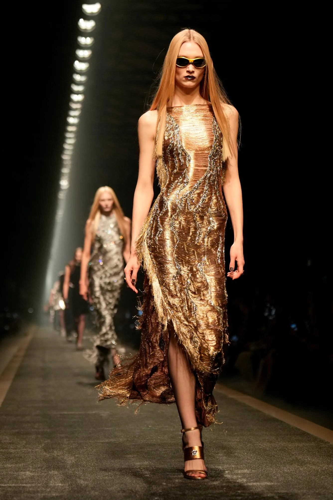 ab48deb926ed4707b31f28c45ce39bbe_main_italy_versace_30360