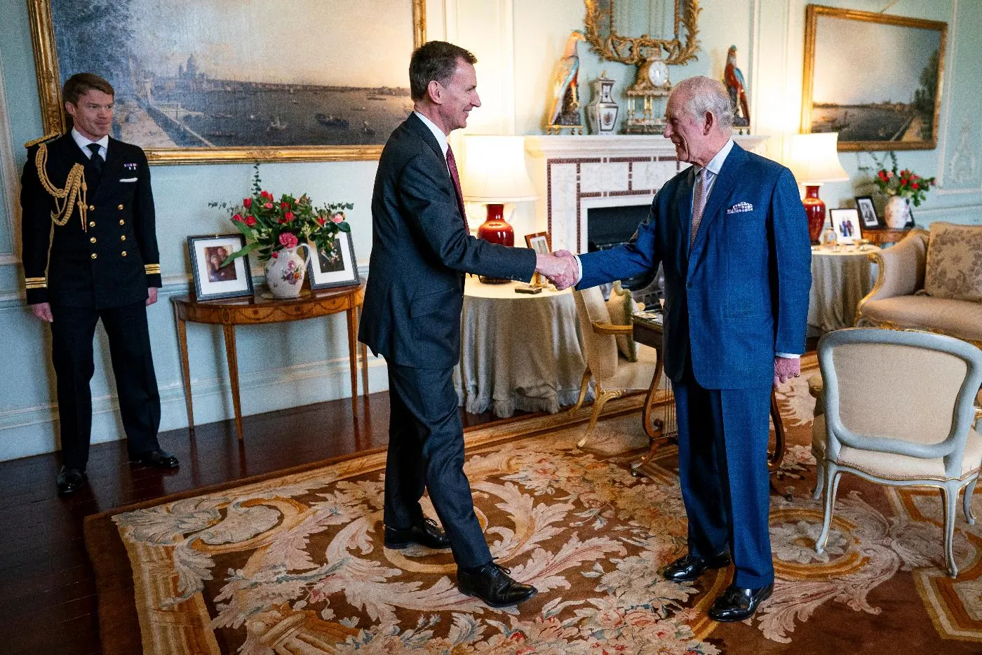 0296bcf5c30342a7b0a9f8baf54a7b30_main_britain_royals_43499