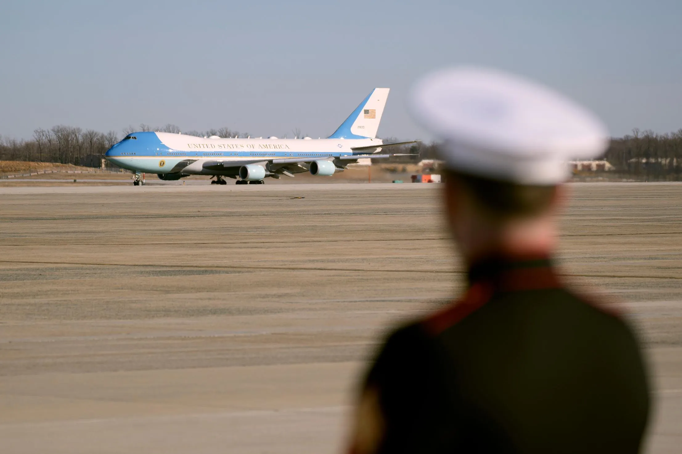 0749eaf51aff4de8ba340e51aa79b4d4_main_trump_23854