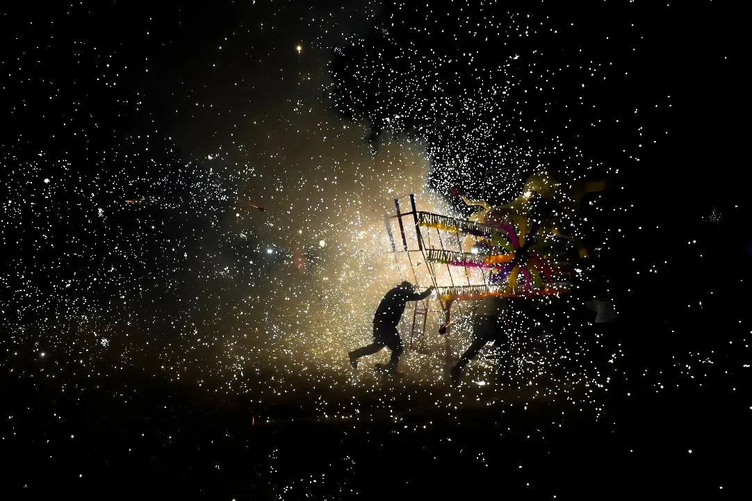 adffeccc46e64f15b0eba19f6f0c3402_main_mexico_fireworks_festival_42080