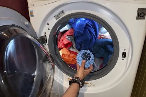 a4eead5621cf4ee5b1970112dae6239a_preview_earth_day_plastic_clothing_37368