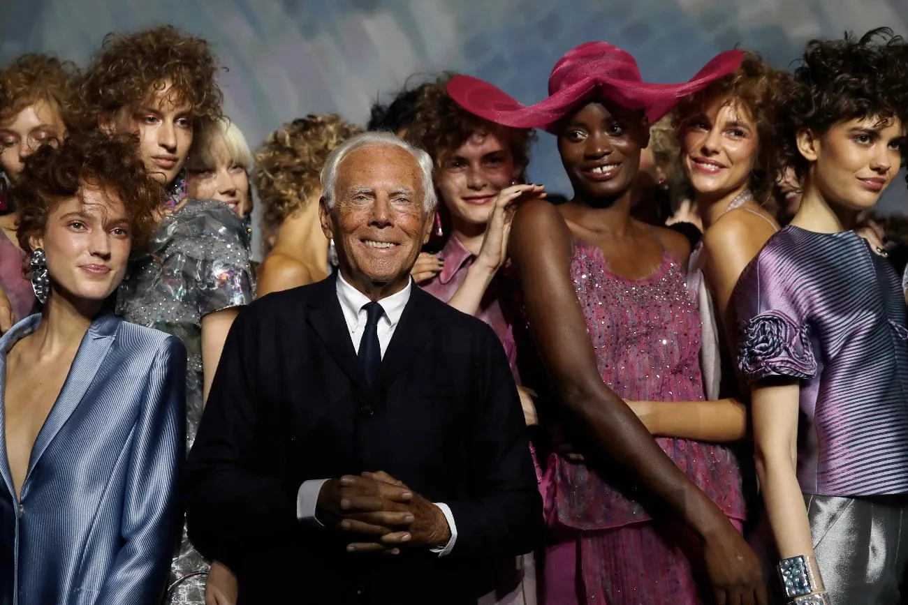 7b10abc450094f68b08c2d9b229754bd_main_milan_fashion_week_giorgio_armani_55871