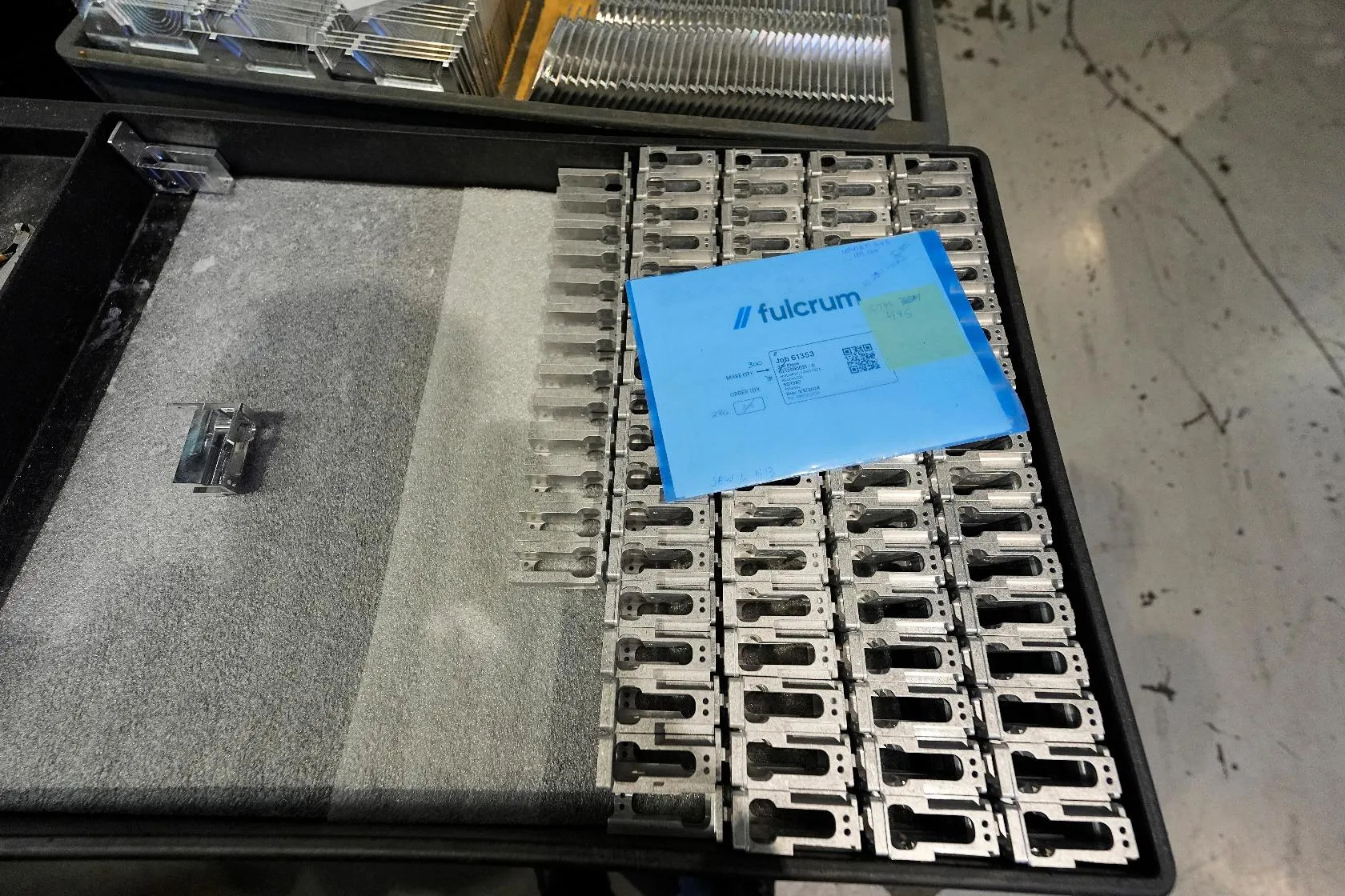 f0397783ea984526b16dae791ff7b9dd_main_economy_more_productive_workers_67050