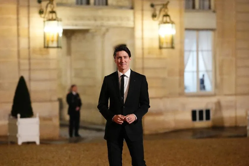 f867ca839afd40cabdb8c5eed0f5dae7_main_canada_paris_trudeau_46086