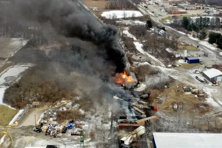 2787b8f85ed548dea8f7894ea3d27ef8_main_train_derailment_ohio_88629