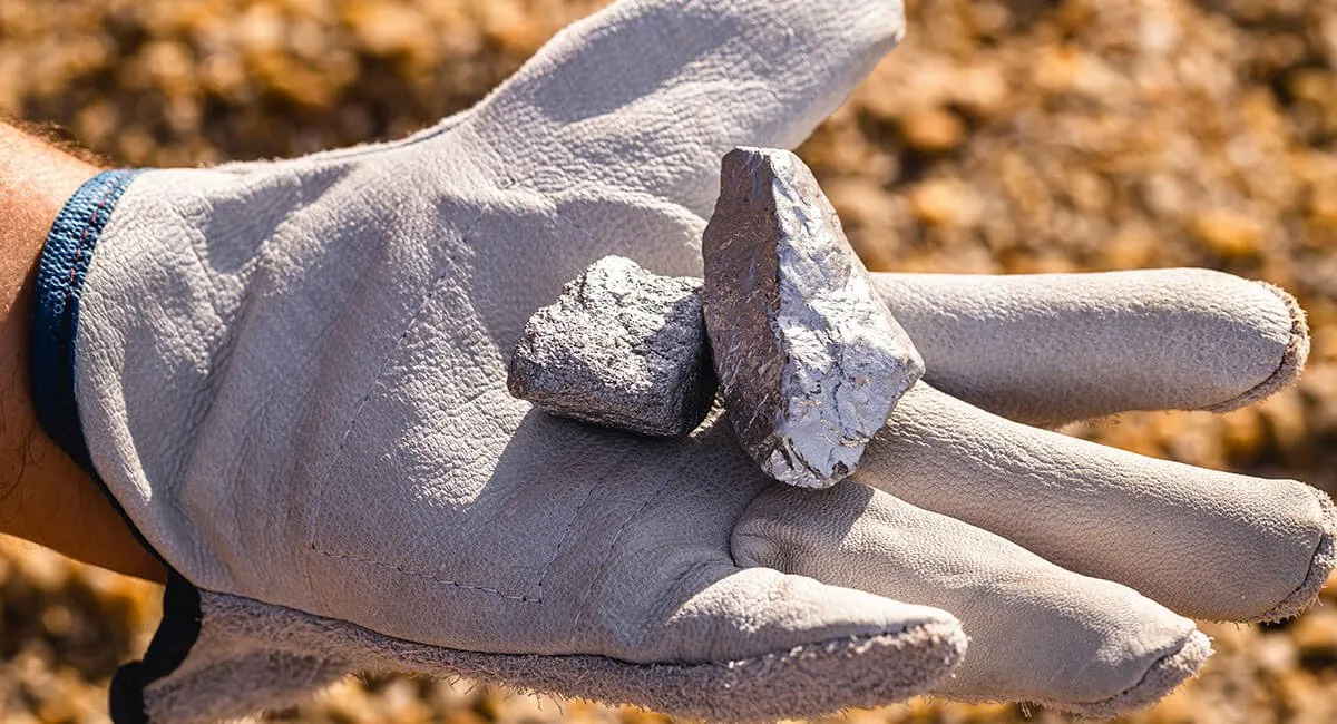 Issilveragoodinvestment_Hero_e8c0fe19034b7070364d4002f6316b28_2000