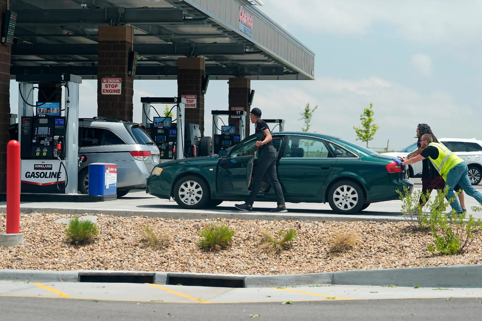 59fdbb1be53c451bb62a2fd1564a41b3_main_colorado_daily_life_88373