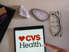 cvs-health-stock-min