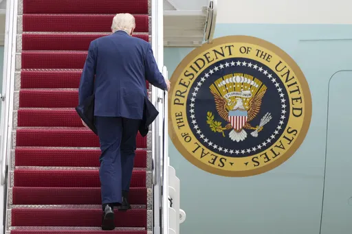 73187412a1c541b2970fc1c6ec06d70c_preview_trump_40060