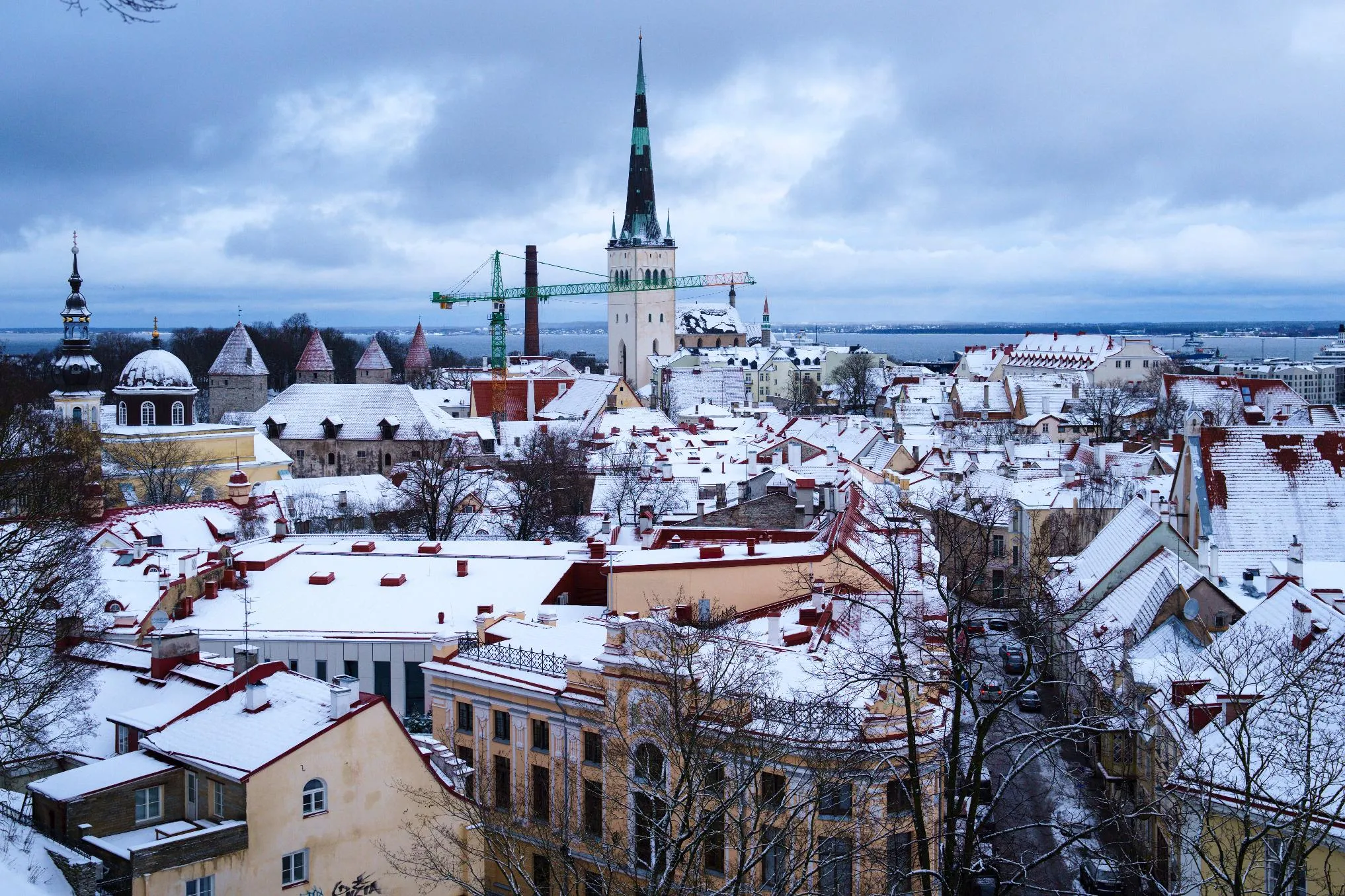 27cd556724934f27b3bfdfc4af2de43b_main_estonia_russia_security_52163