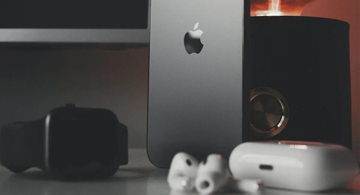 IsApplestillagoodinvestment_-Hero_9a2f6075144c5d7094e478cf5af5ab66_2000