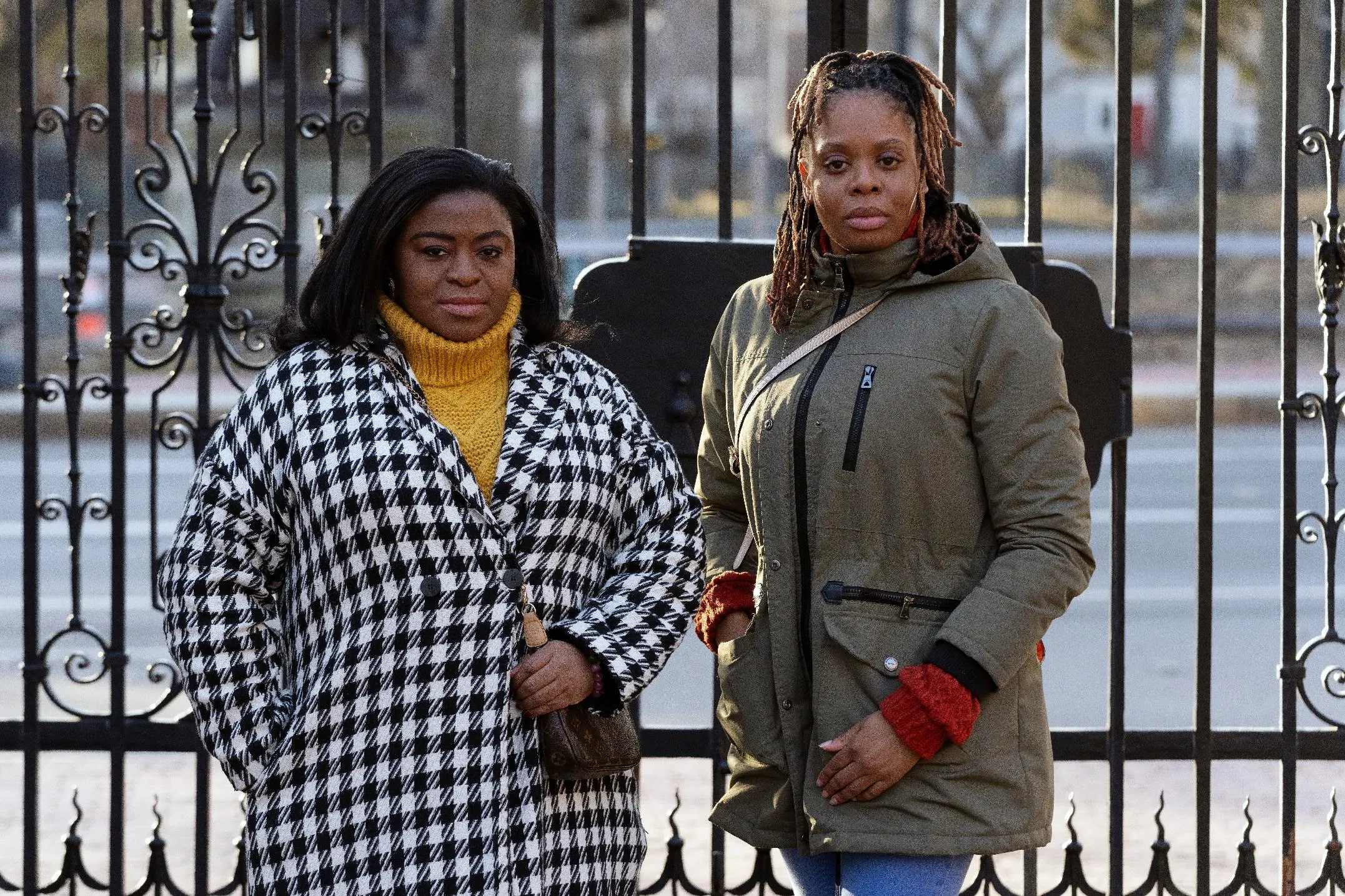 b7c14a2d79dd4cc098240a6597c18a3a_main_black_women_trying_to_succeed_21503