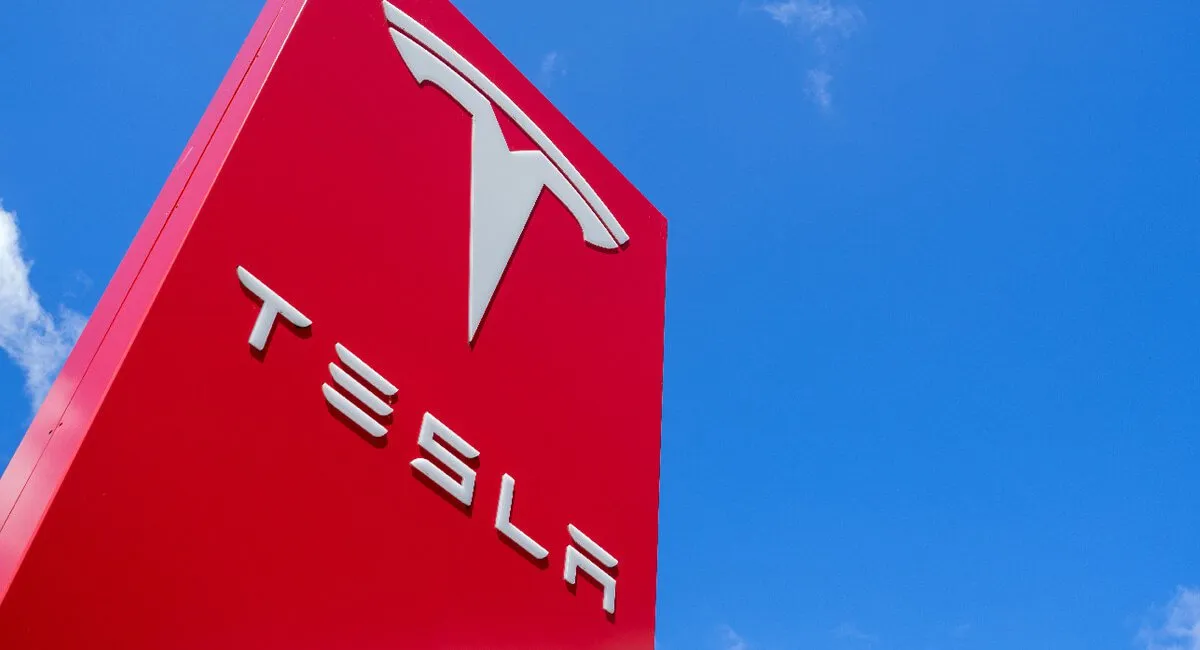 TeslaPost-earningsAnalysis-WhatyouNeedtoKnowHero2_49b771368c998ff3e9c1ba46514fb7d7_2000