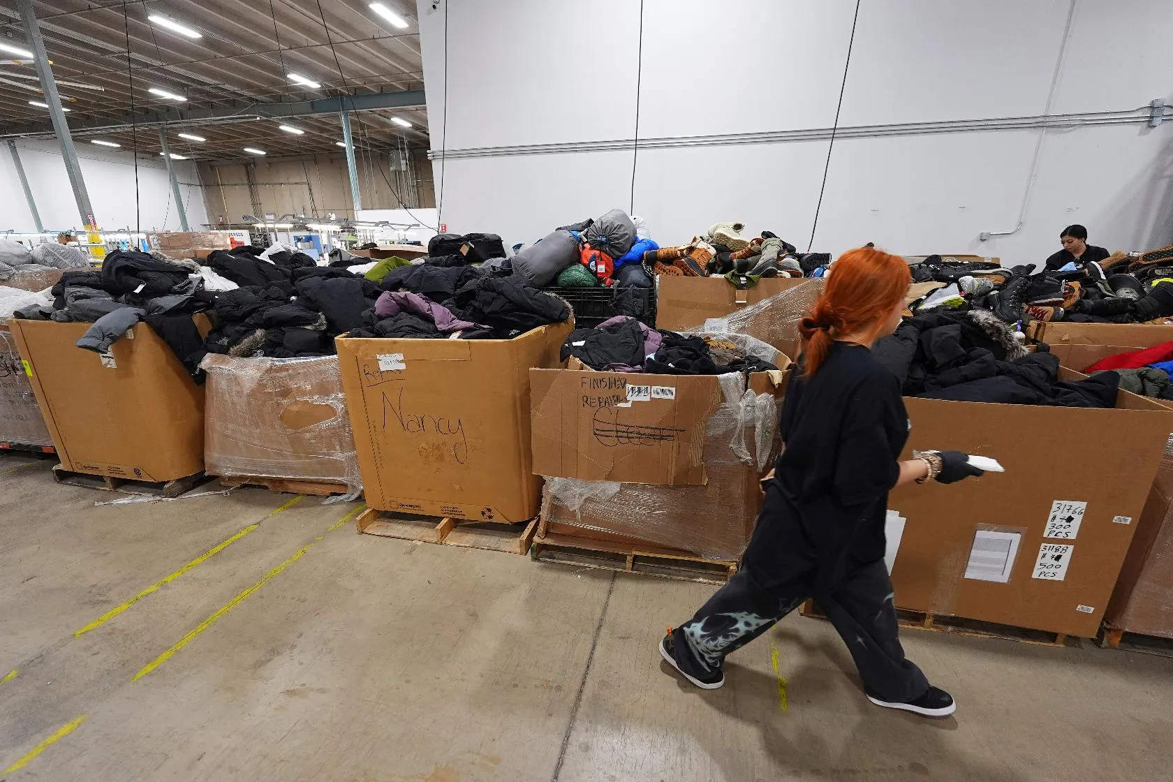 0735eaa63afb478786b5e5f1b7bd981b_main_tariffs_secondhand_clothes_11076