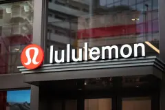lulu-stock-lululemon-min