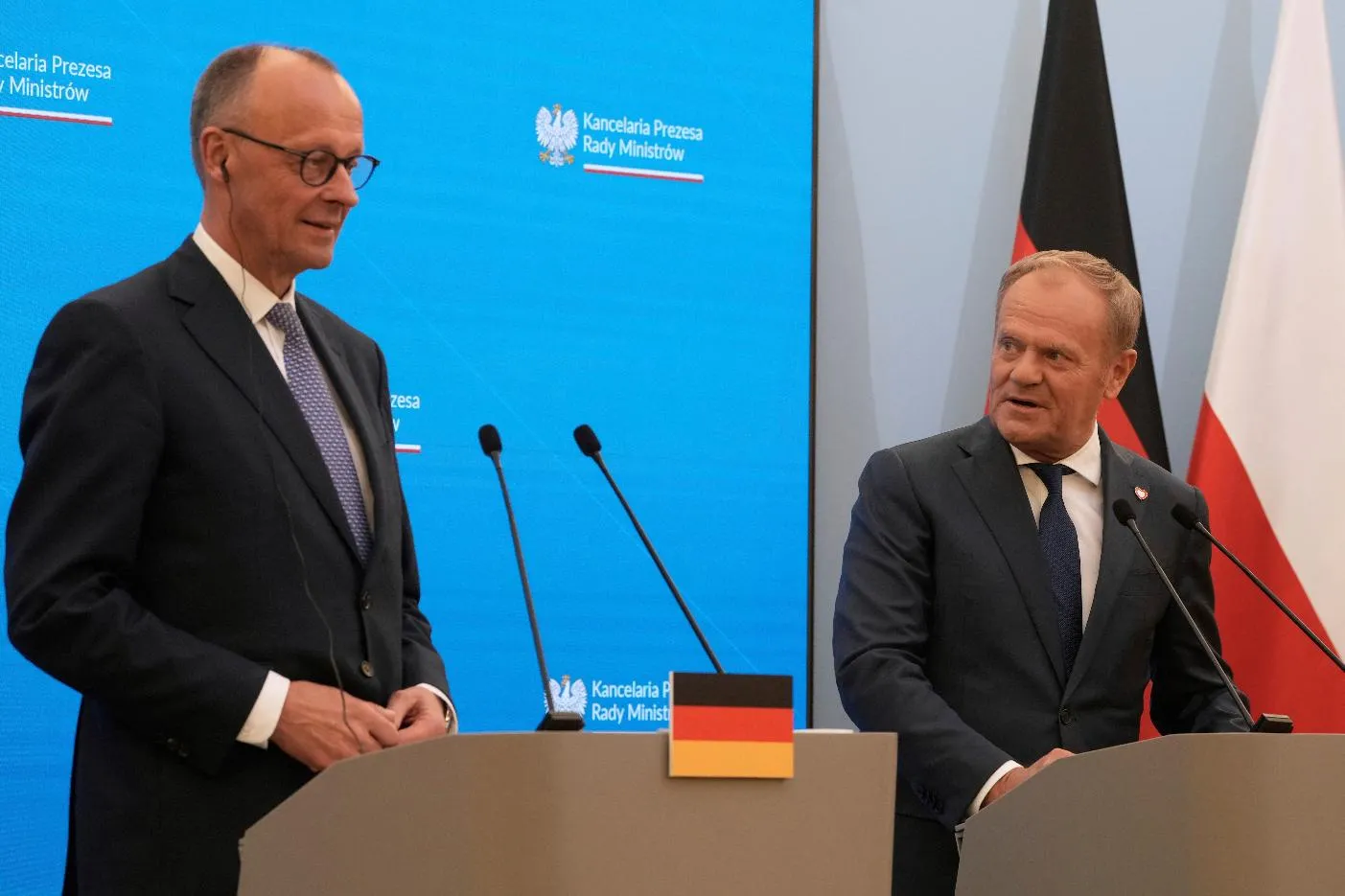 21b75a663a0d4eccbe1b28774a33a63a_main_poland_germany_72811