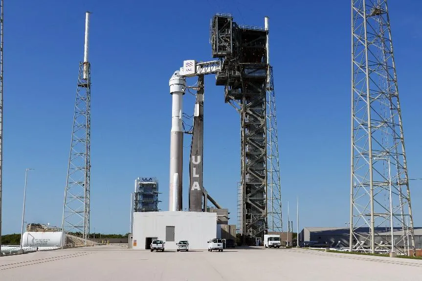 4d1d9c9338d443c1b2d8a81efda61440_main_boeing_astronaut_launch_17336