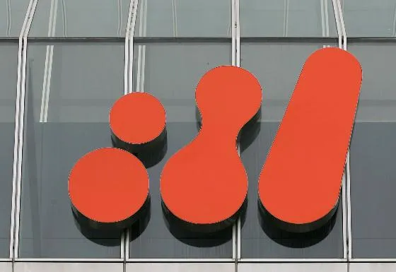 ceb014a91d0f45d38d89662463519754_main_britain_anglo_american_bhp_billiton_20038