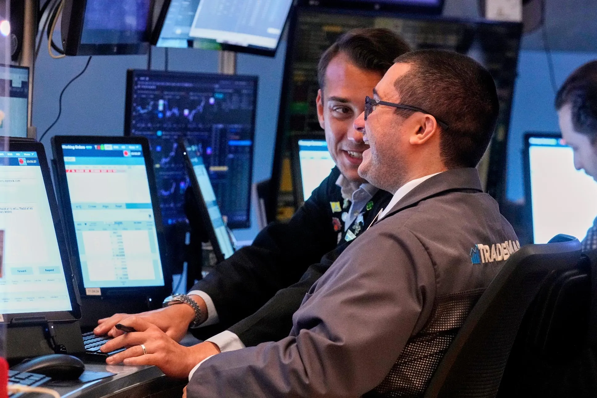 e29e4c6a333040ba8707c9034816bdeb_main_financial_markets_wall_street_64817