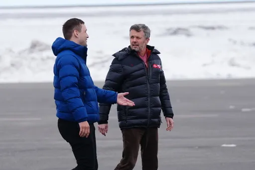 e4f0f6f05b9042fb8e2d4c029c550c18_preview_denmark_royals_26017