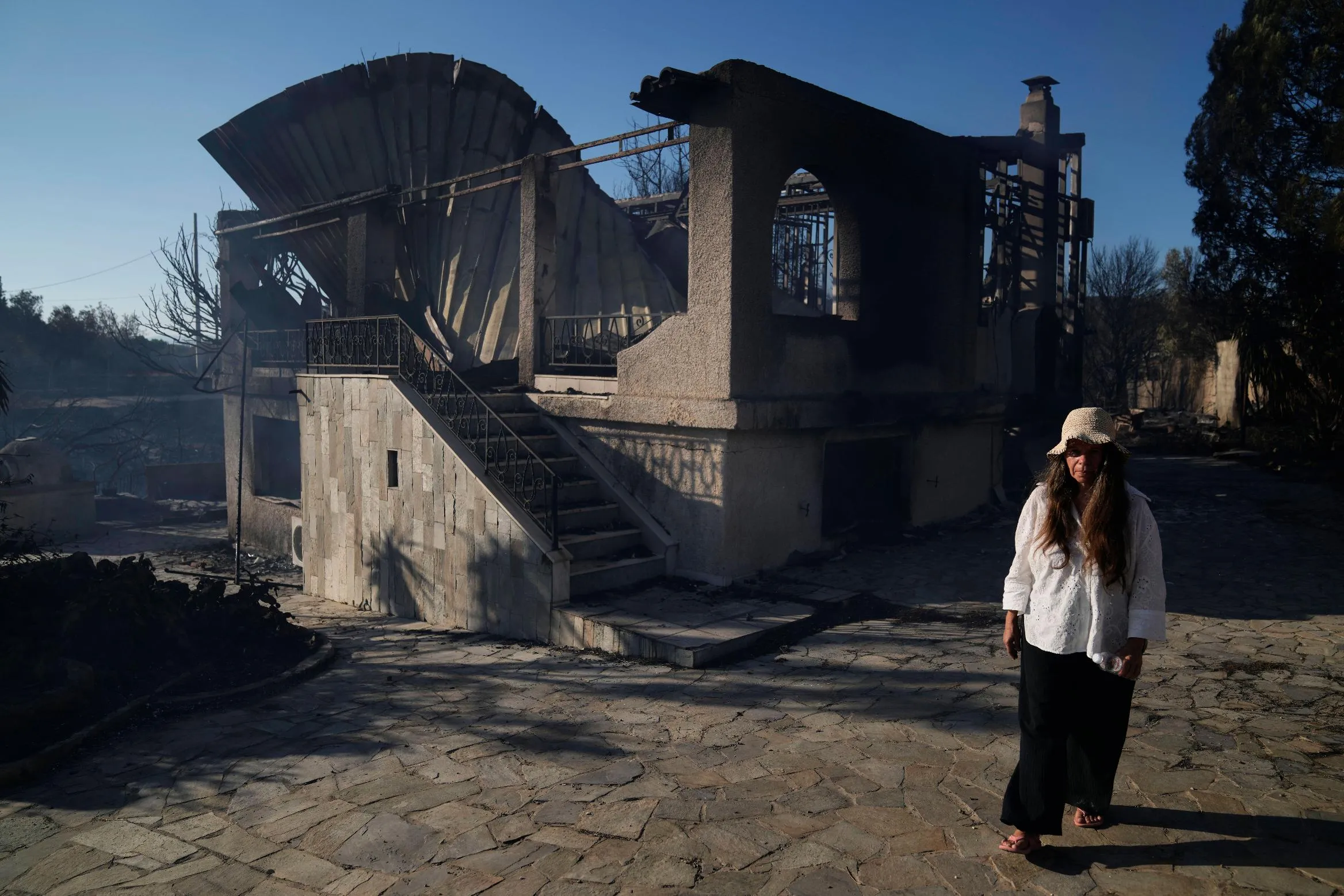 e596cec005f44534a68a80db065c0c3d_main_greece_wildfire_89292