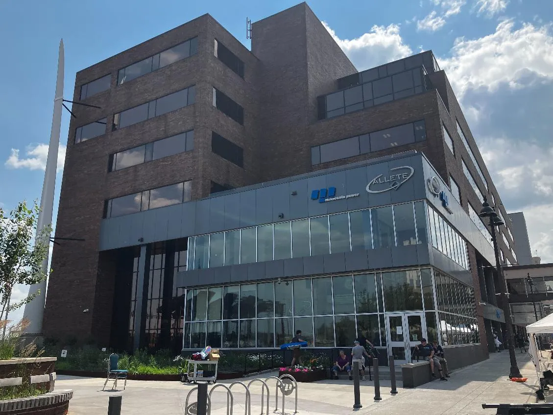 32604416d2e84d168ad587ecf70f0525_main_big_tech_private_equity_12807