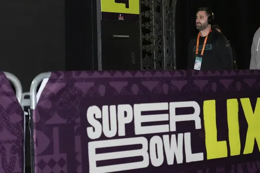 aae46d73394e43628ee372130f9befa7_preview_super_bowl_football_86418