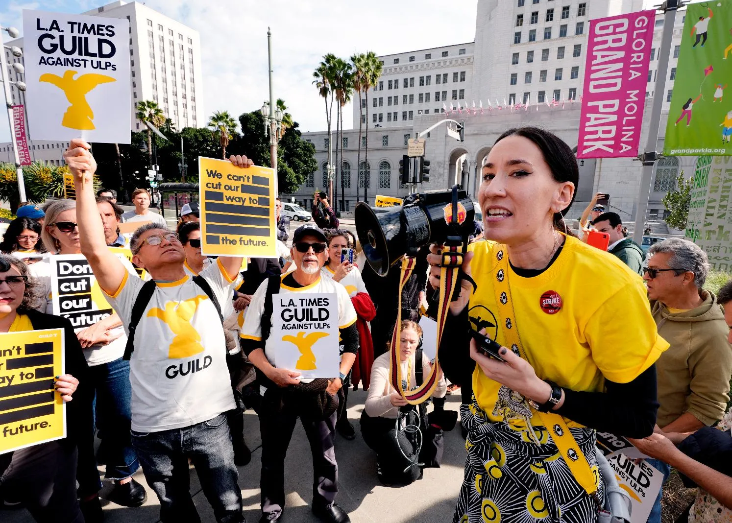 639a8f5216a344e495040524e860070e_main_la_times_walkout_57296