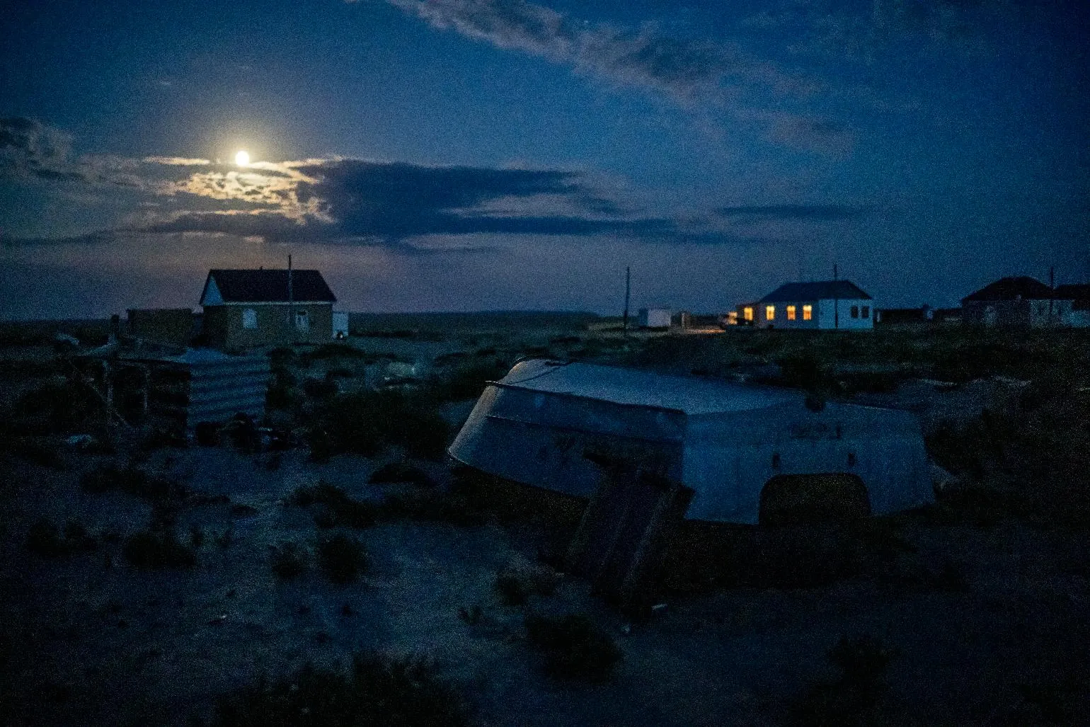 a060e4e18d274e7dba981a39be0a62eb_main_aral_sea_demise_climate_change_52220