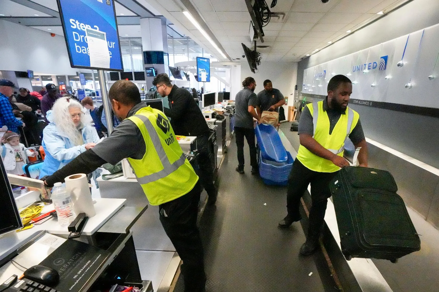 3d52b74134d5477b8b63007436c87299_main_economy_jobs_report_90730