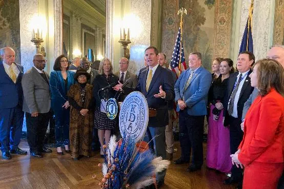 2a747fff41e54e02969be5bf8f519da6_main_kentucky_bourbon_63172