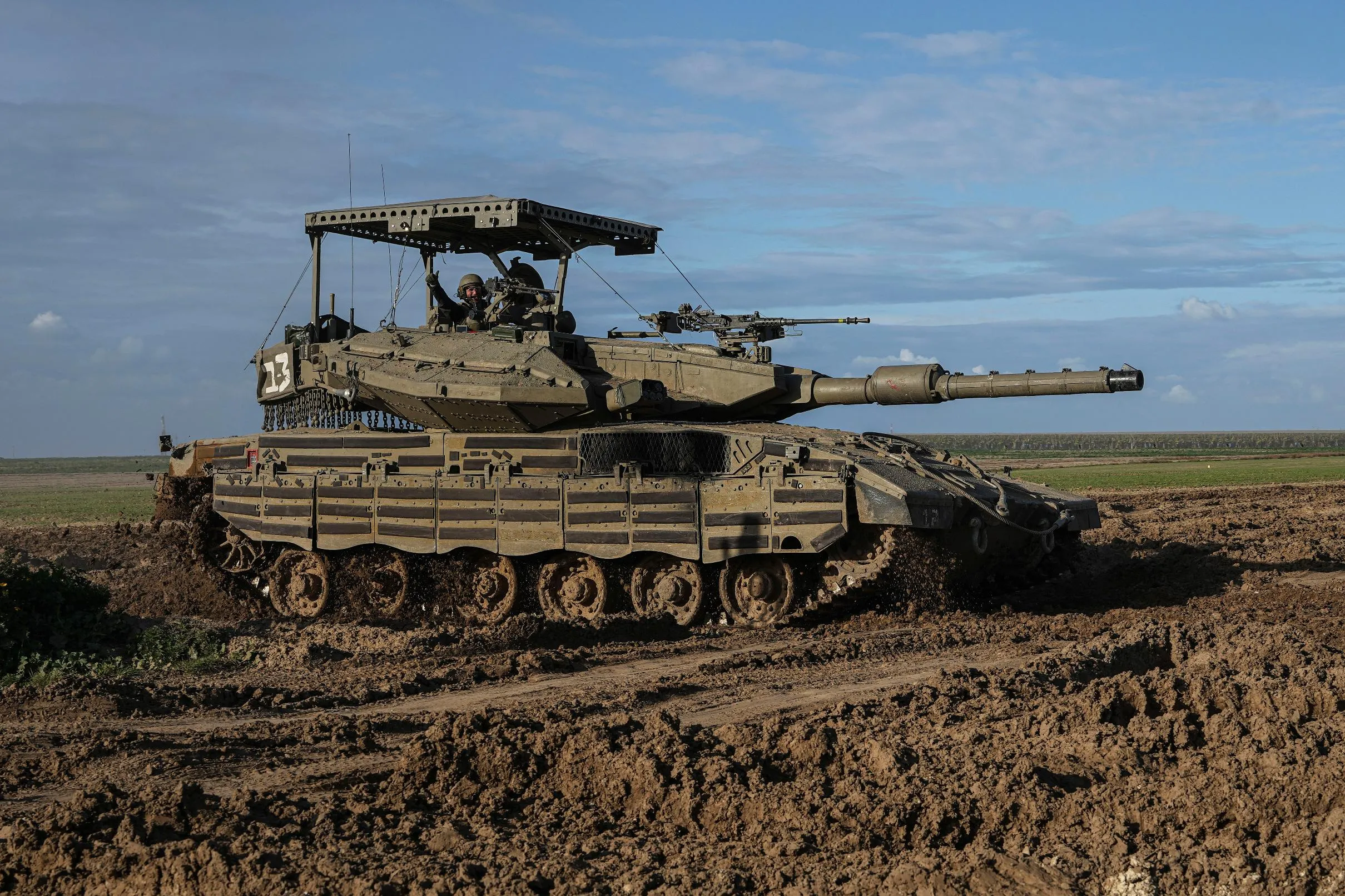 c6f8c04c279f447a8ef4ab24b4d8f630_main_israel_palestinians_63912