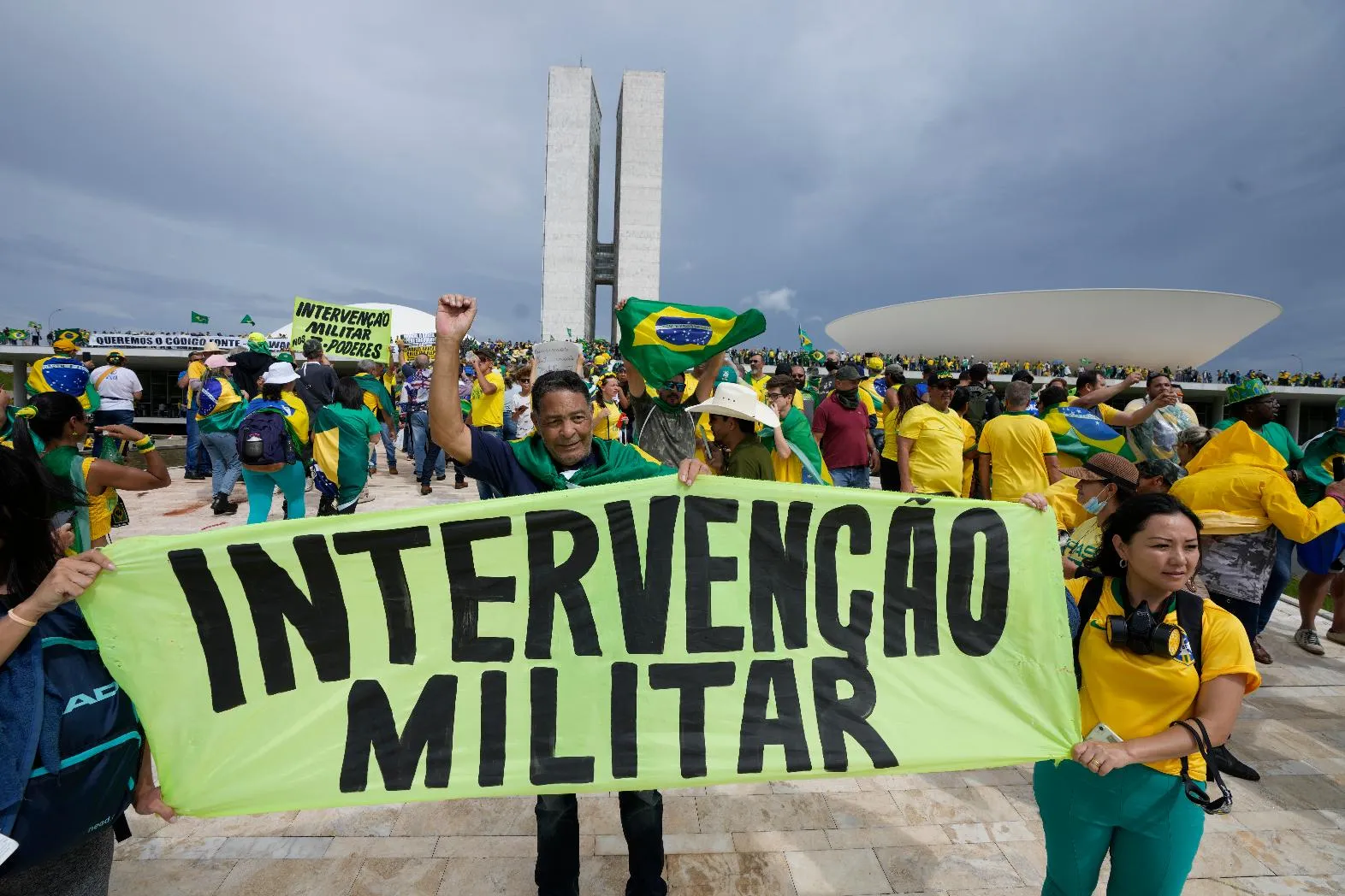 2b1ebbe3e82647139c909bf2be3e2e17_main_brazil_riots_one_year_anniversary_14035