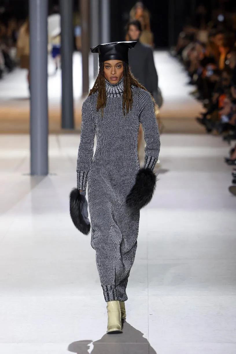 95dbc41435b04a649ef311c73254958b_main_france_fashion_louis_vuitton_24_25_60955