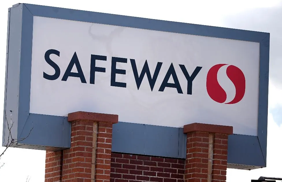 91f1a848f52444f9bf84d30c52b5fcd5_main_grocery_store_merger_lawsuit_12361