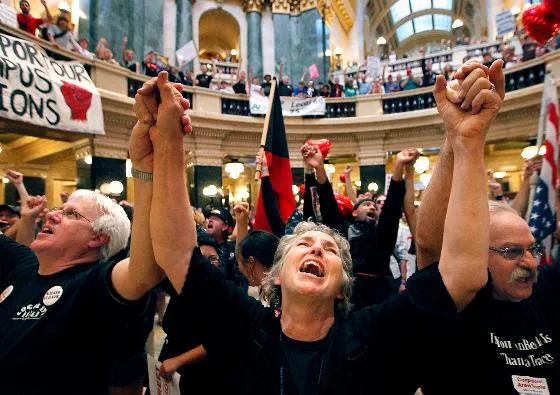 1cdc493dd4d1431eaff89f972a7a30f0_main_wisconsin_unions_lawsuit_49977