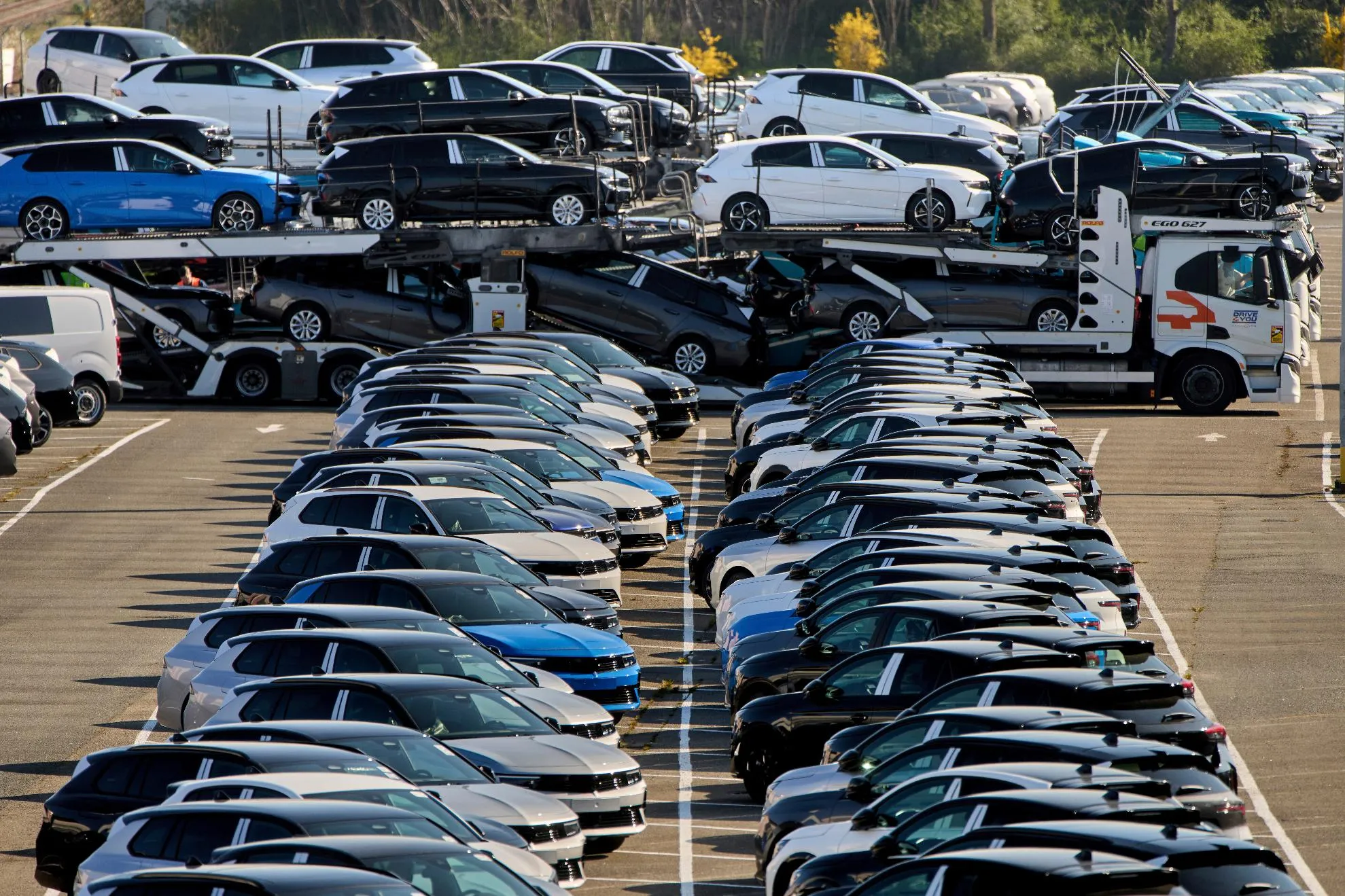 e267cd6da82642f3adb0ce96ee742303_main_germany_us_customs_67394