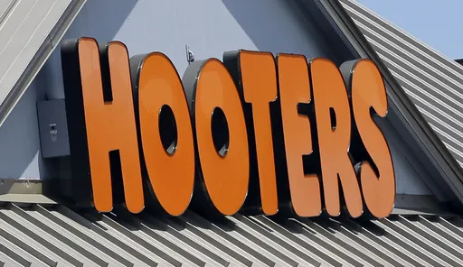 d80d5eb2893d408eac9f9f3265b22129_preview_hooters-bankruptcy_06320
