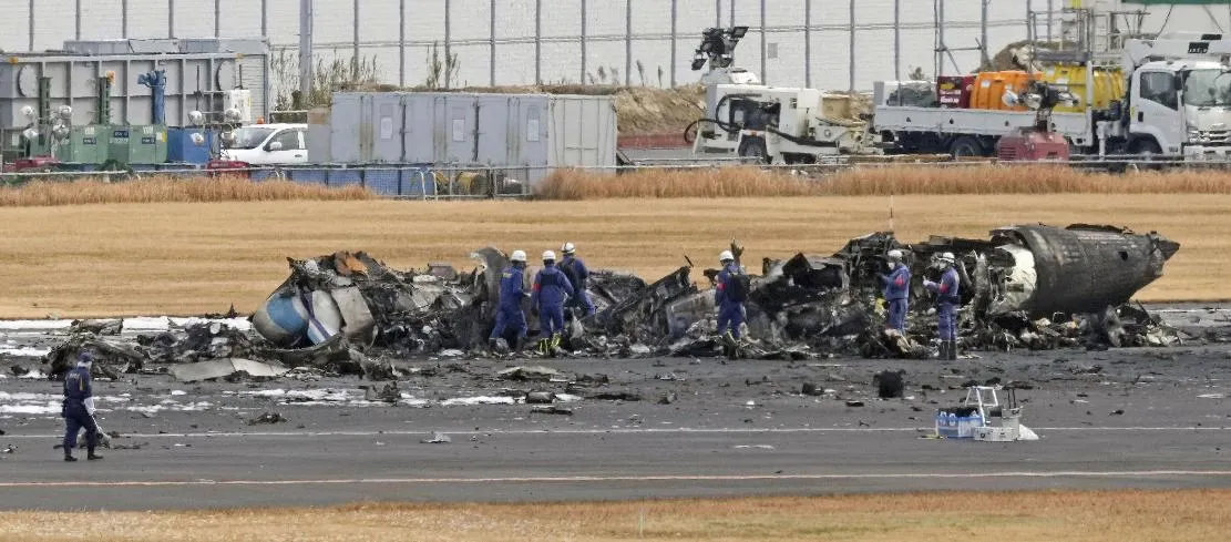 3bb51e23d7e94feb91a0f86f08d1eaff_main_japan_plane_fire_23479
